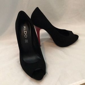 Aldo Suede Black Pumps, only worn once